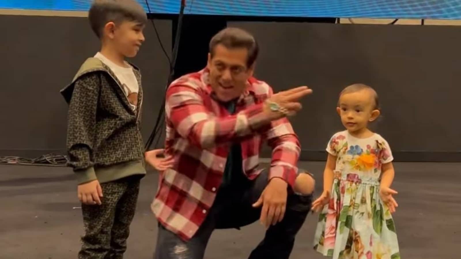 Salman Khan entertains Arpita Khan’s kids Ayat and Ahil in Da-Bangg tour BTS video, fans say ‘best mama ever’. Watch
