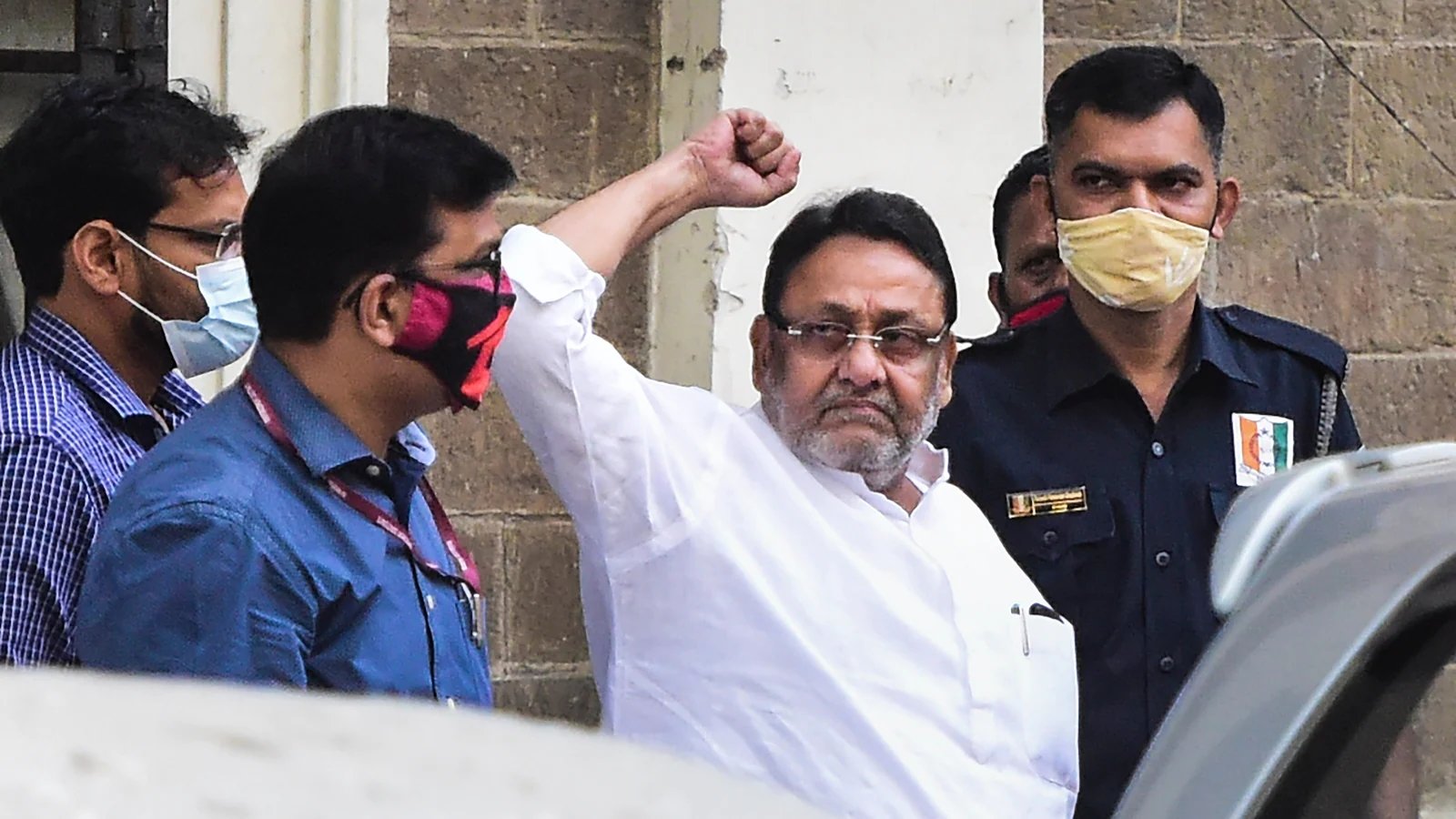 Daily brief: Man offers to secure bail for Nawab Malik for ₹3 cr, son goes to cops and all the latest news