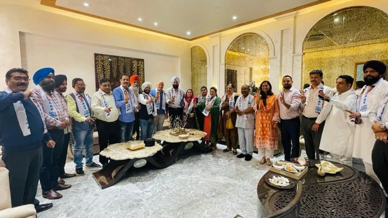 ‘Family growing’: AAP says as 16 in Amritsar civic body join party