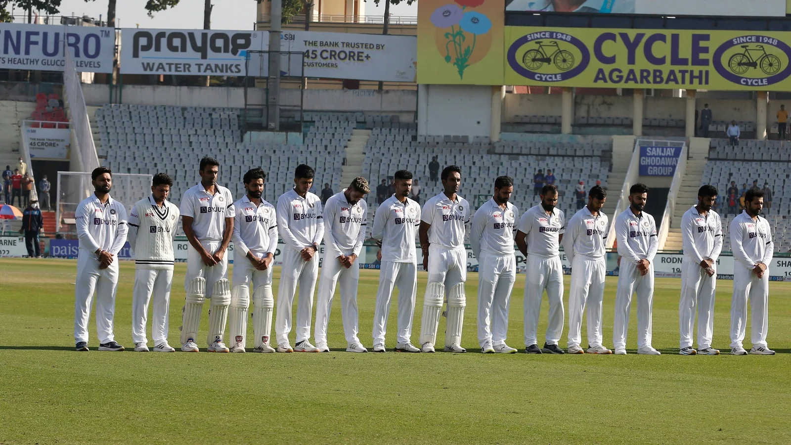 IND vs SL: Team India players observe minute’s silence in tribute for Shane Warne, Rod Marsh; wear black armbands