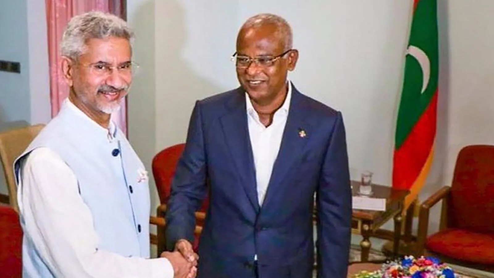 India hands over coastal radar system to Maldives