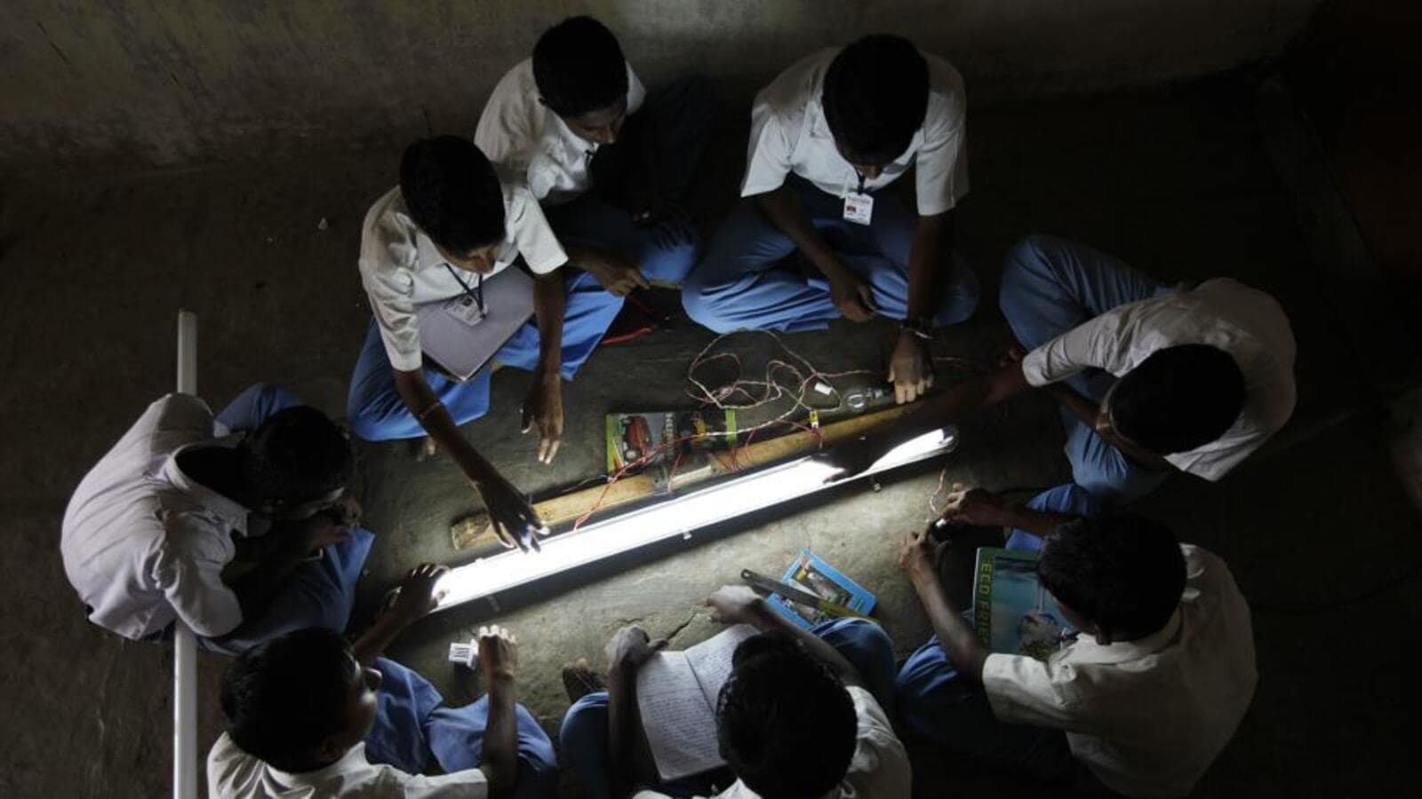 India wants to phase out tube lights by 2030