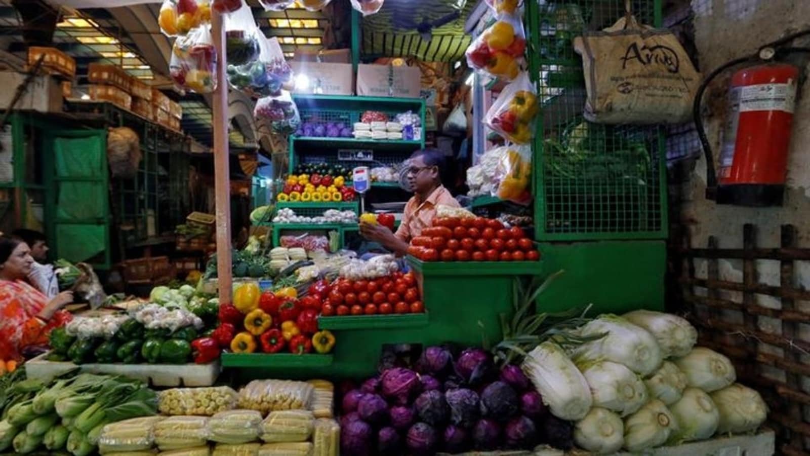 Indians tighten belts as Ukraine war drives up prices of necessities