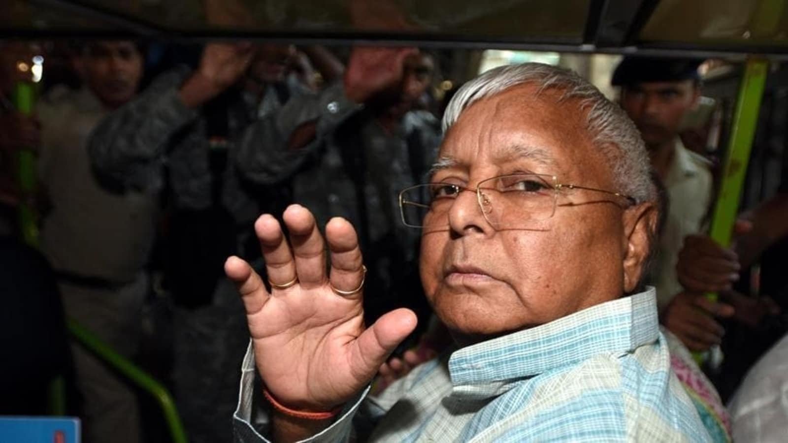 ‘Infection is increasing…’: Tejashwi Yadav on dad Lalu Yadav’s health