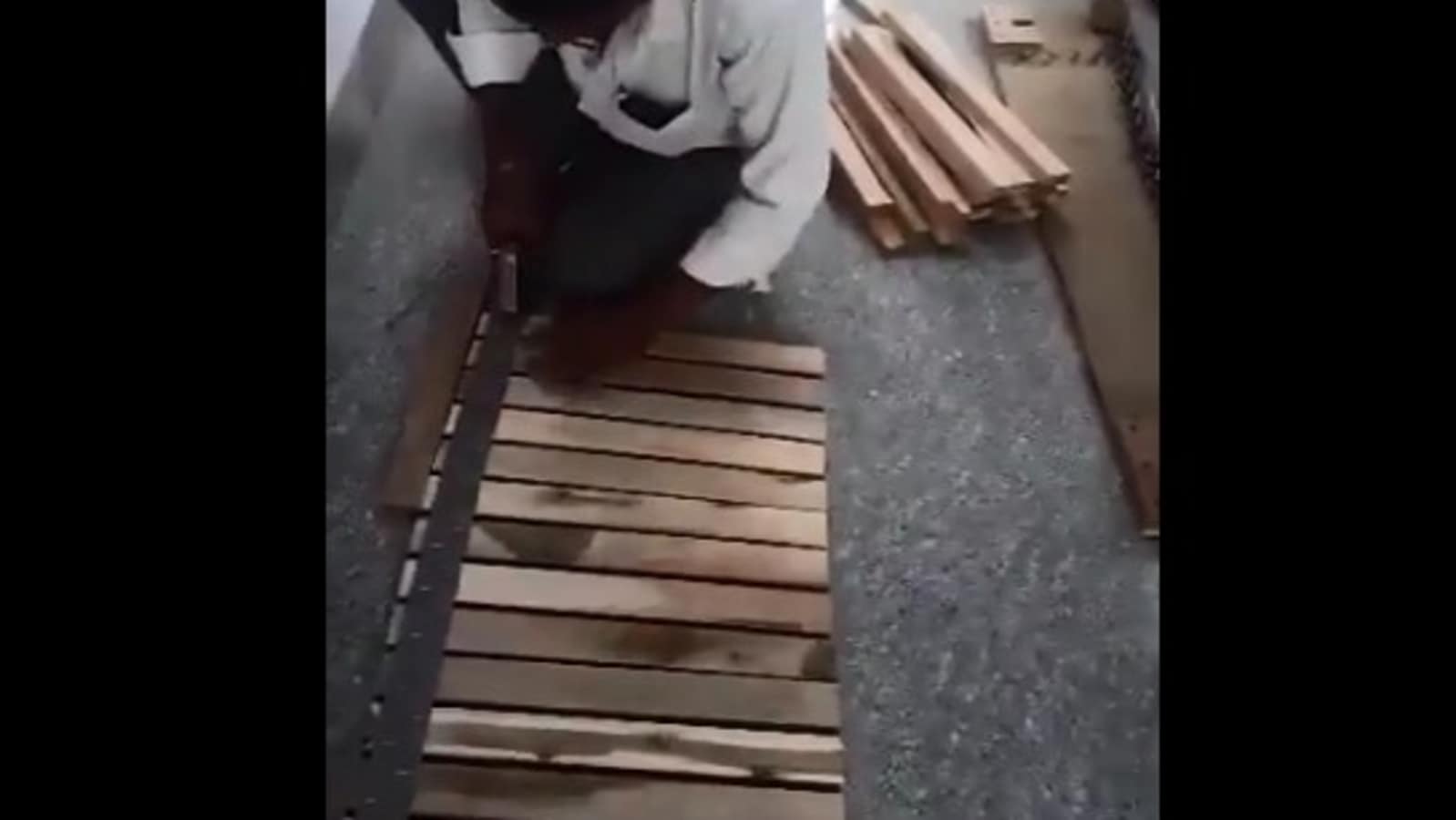 Man’s makes wooden treadmill that works. Video wows KTR and Anand Mahindra