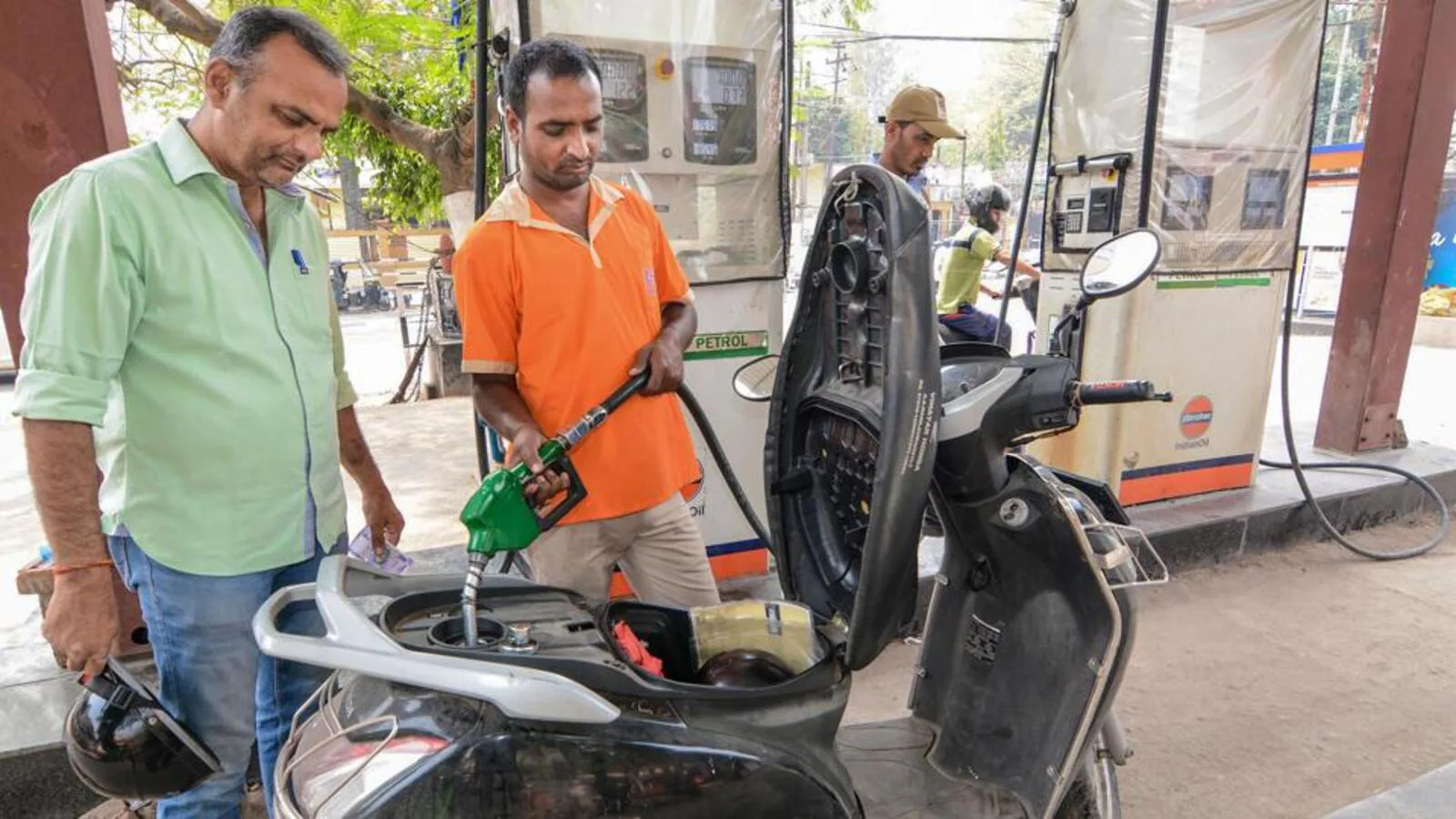 Petrol and diesel prices jump by ₹2.40 a litre in four days