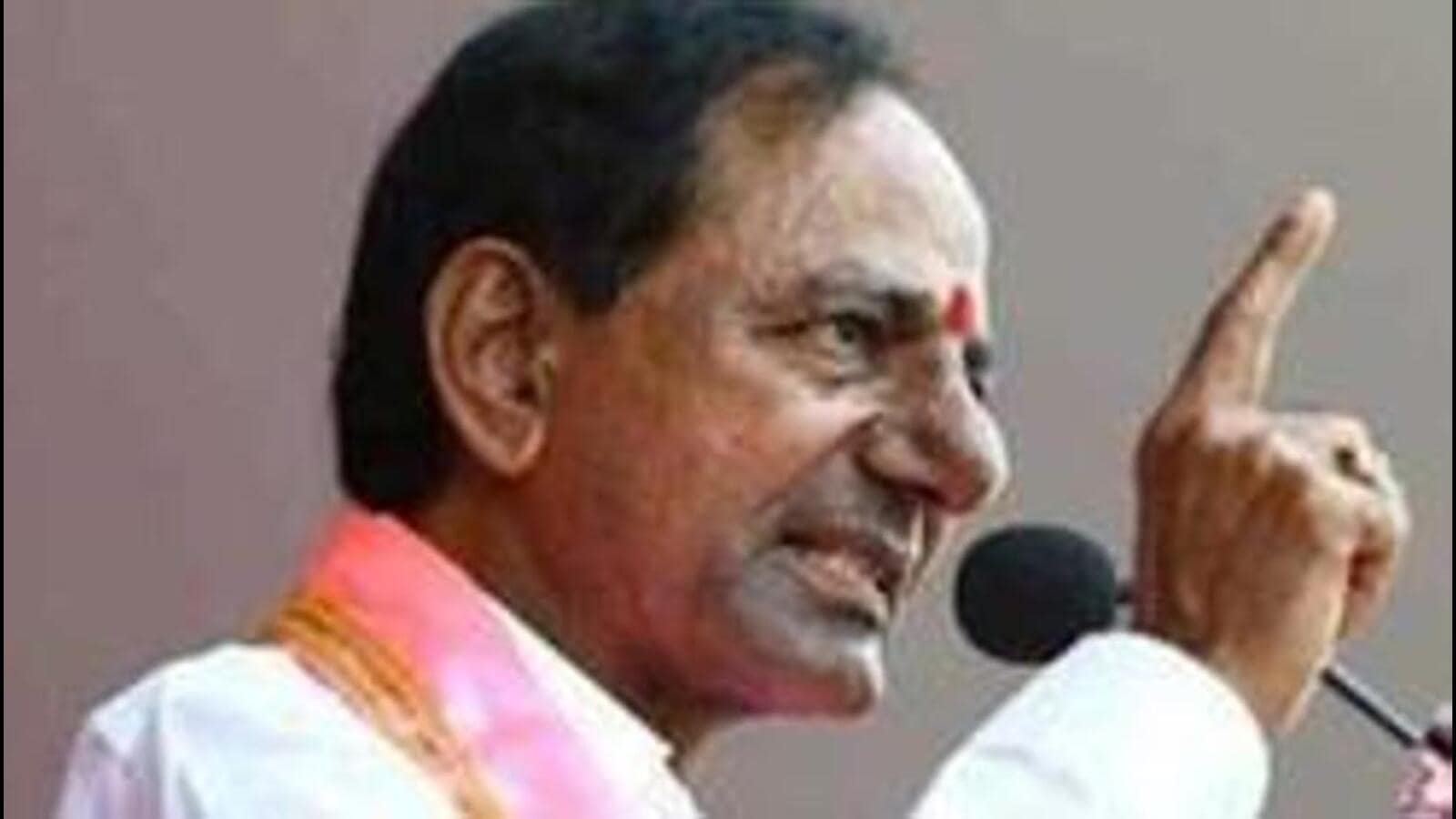 TRS, BJP indulge in political slugfest after Centre says no to paddy purchase