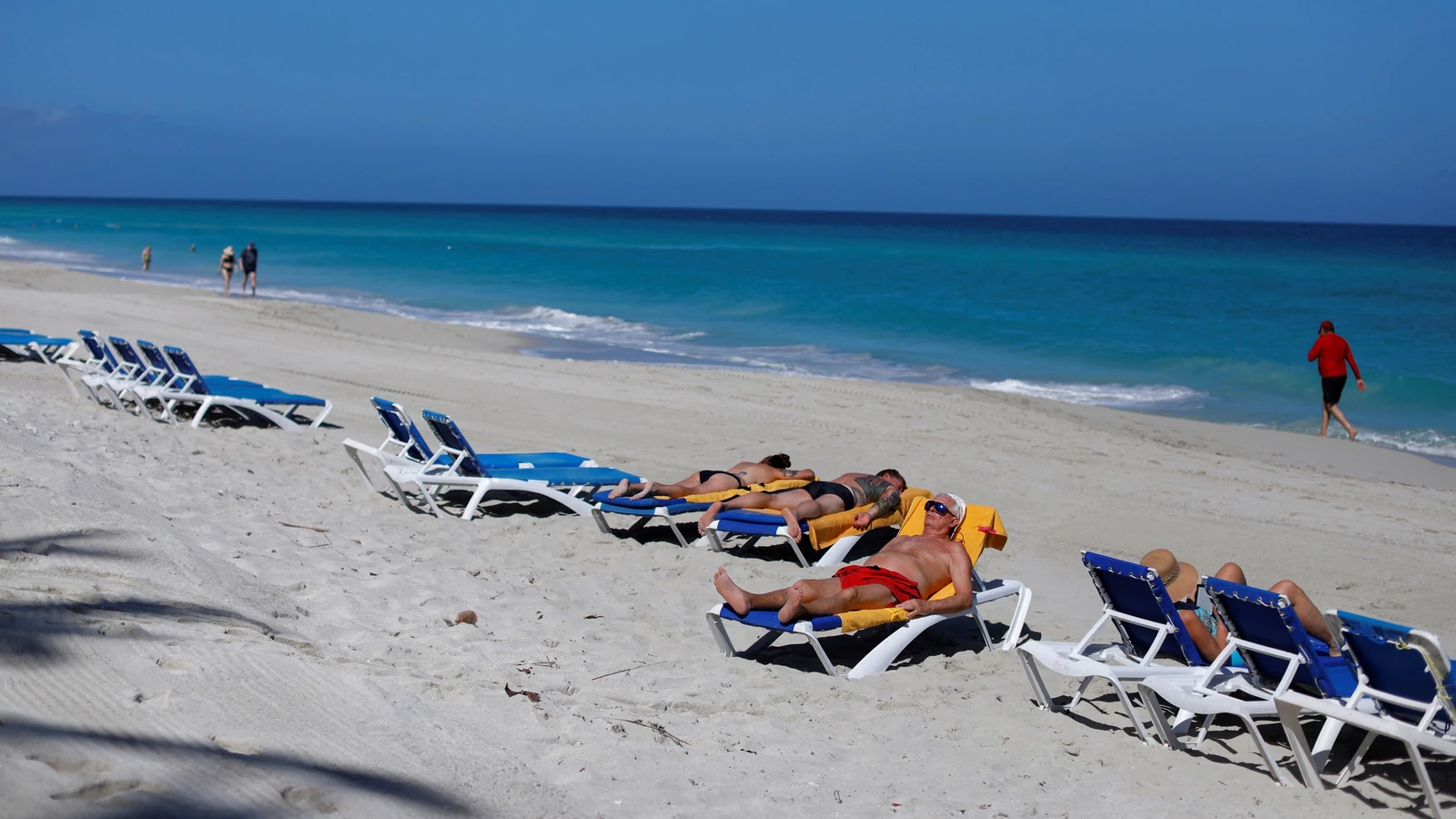 Cuba beaches in doubt of tourism recovery as Russian tourists leave