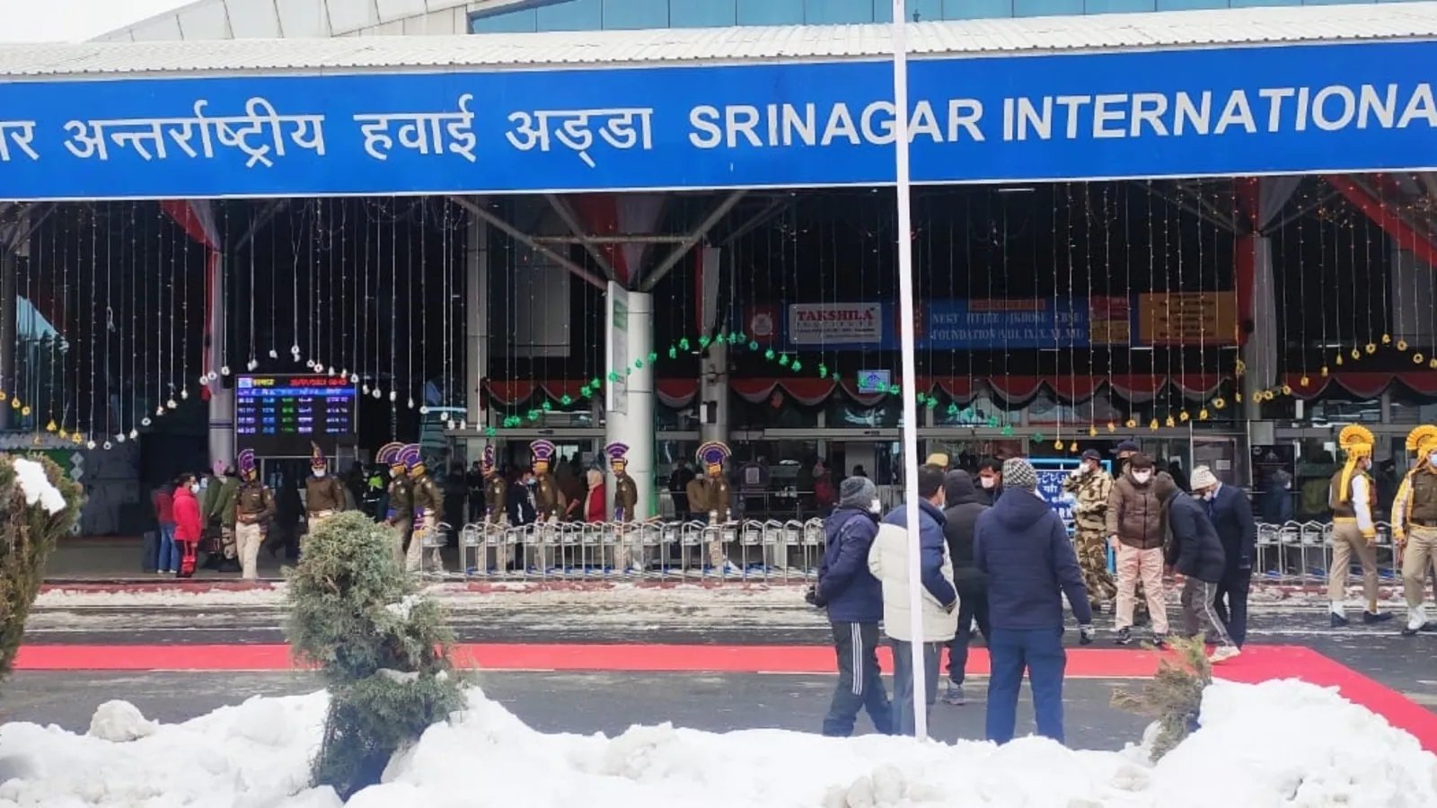 Srinagar International Airport marks busiest day in history with over 15,000 passengers