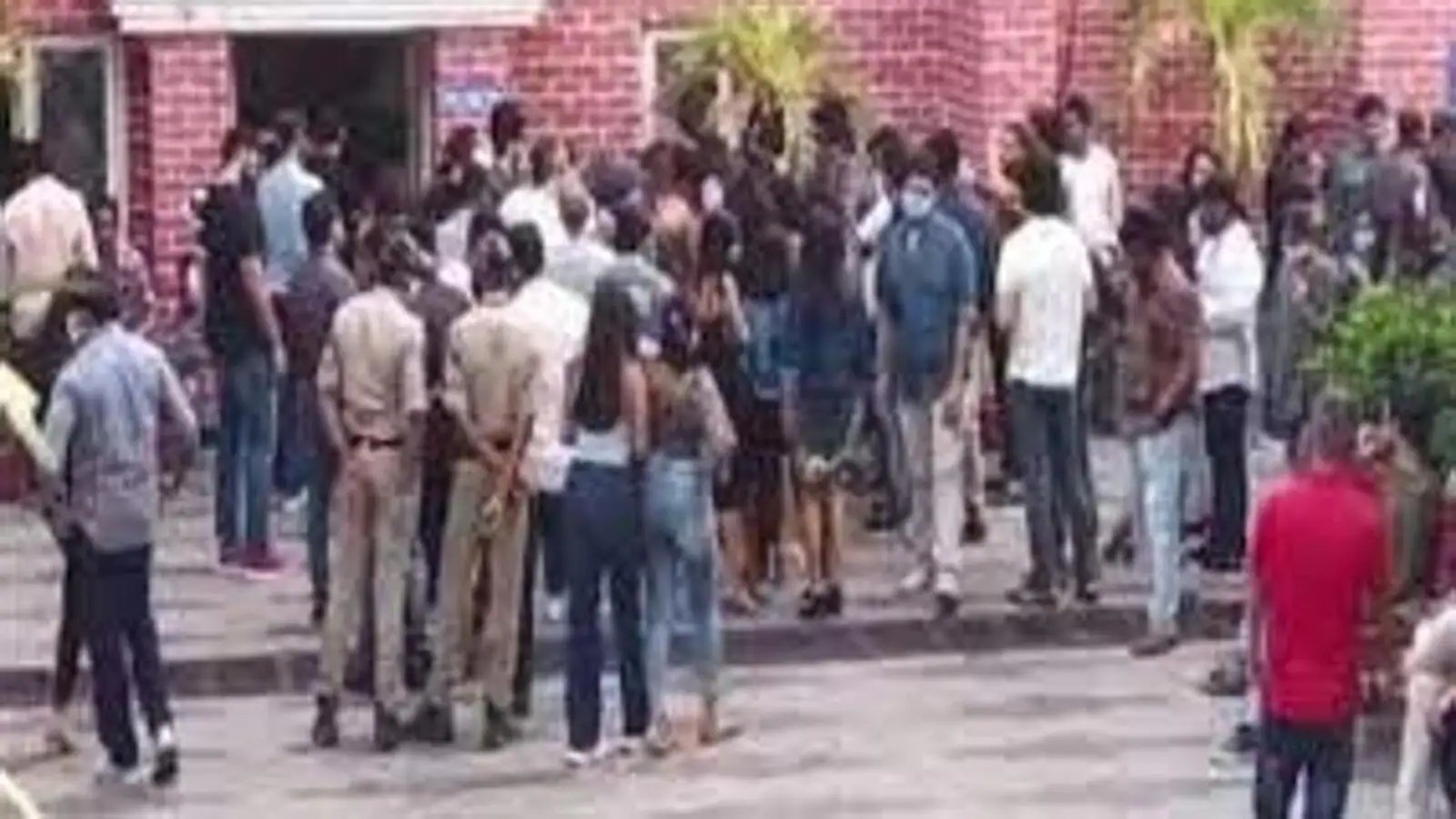 A day later, cops revoke licence of Hyderabad pub where drugs were found
