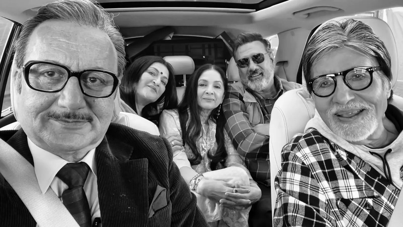 Amitabh Bachchan, Anupam Kher, Neena Gupta pose for selfie in Delhi, fan says: ‘History of cinema in this one pic’