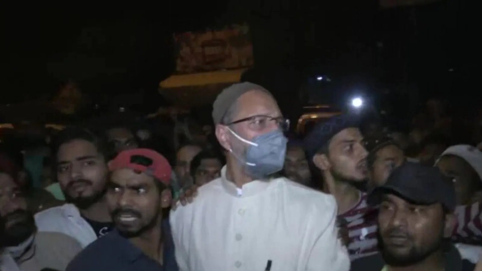 Asaduddin Owaisi, hours after demolition drive, reaches violence-hit Delhi’s Jahangirpuri, targets AAP, BJP