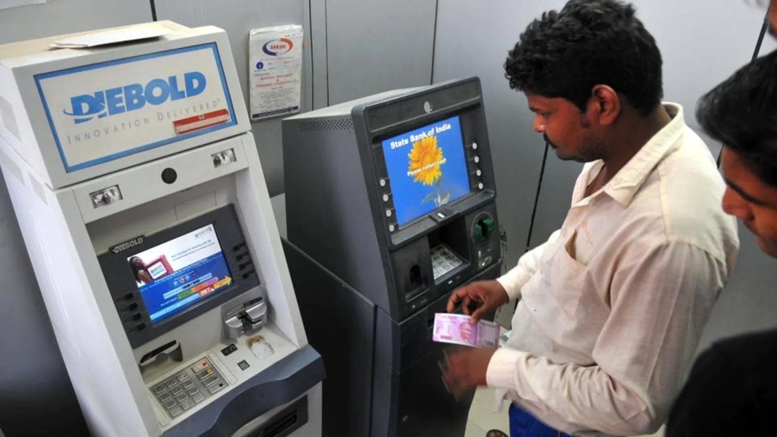 Card-less cash withdrawal to be made available at all ATMs: RBI