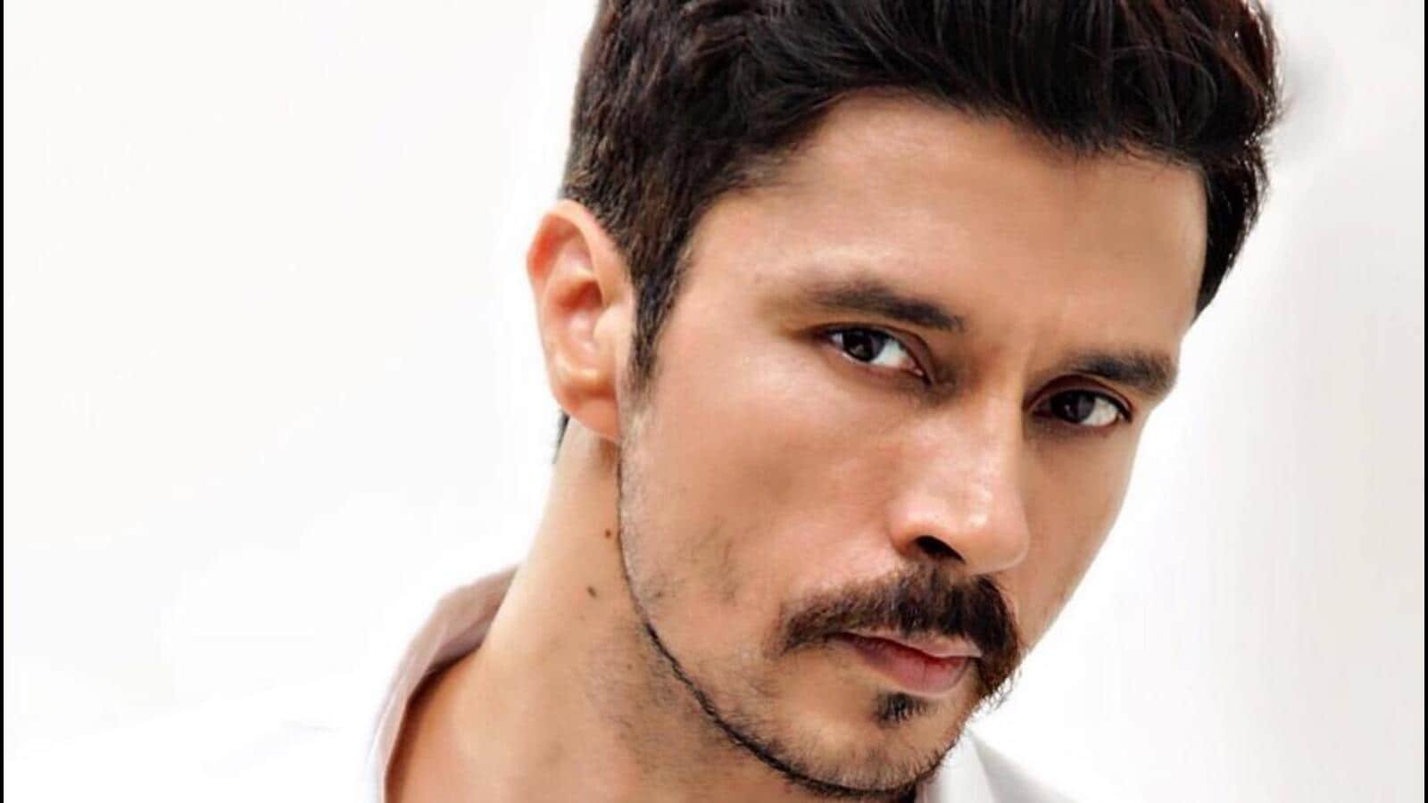 Darshan Kumaar: People who said The Kashmir Files divides communities, should watch it first