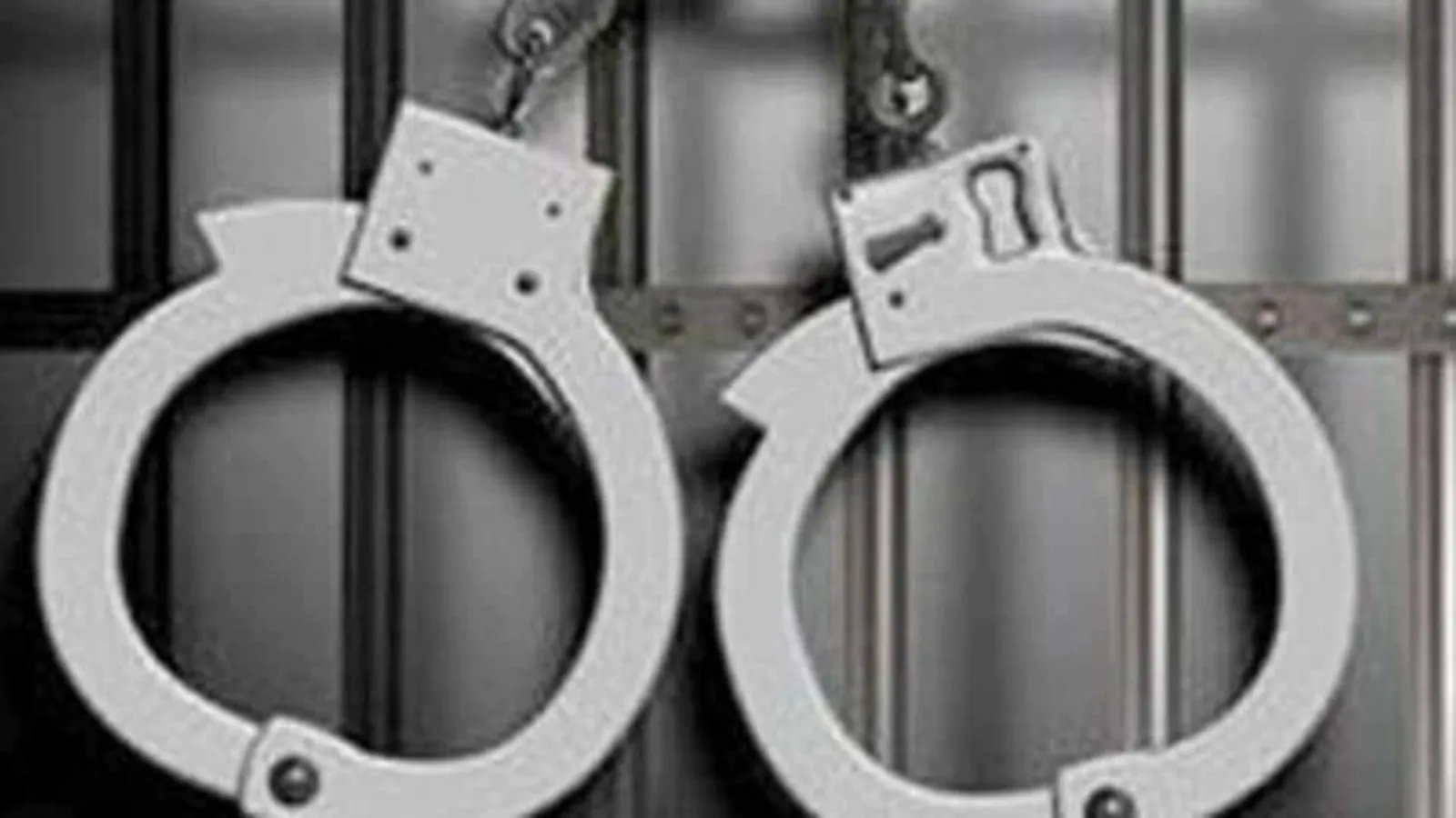 EOW inspector, constable held for taking bribe from Odisha journalist