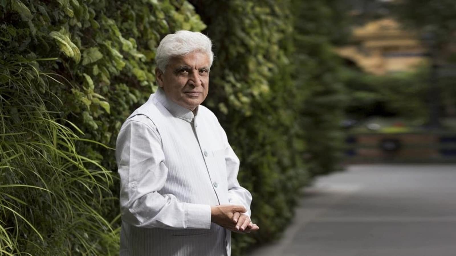 Javed Akhtar leaves court after no hearing in Kangana Ranaut case: ‘Khatam toh karna hai’