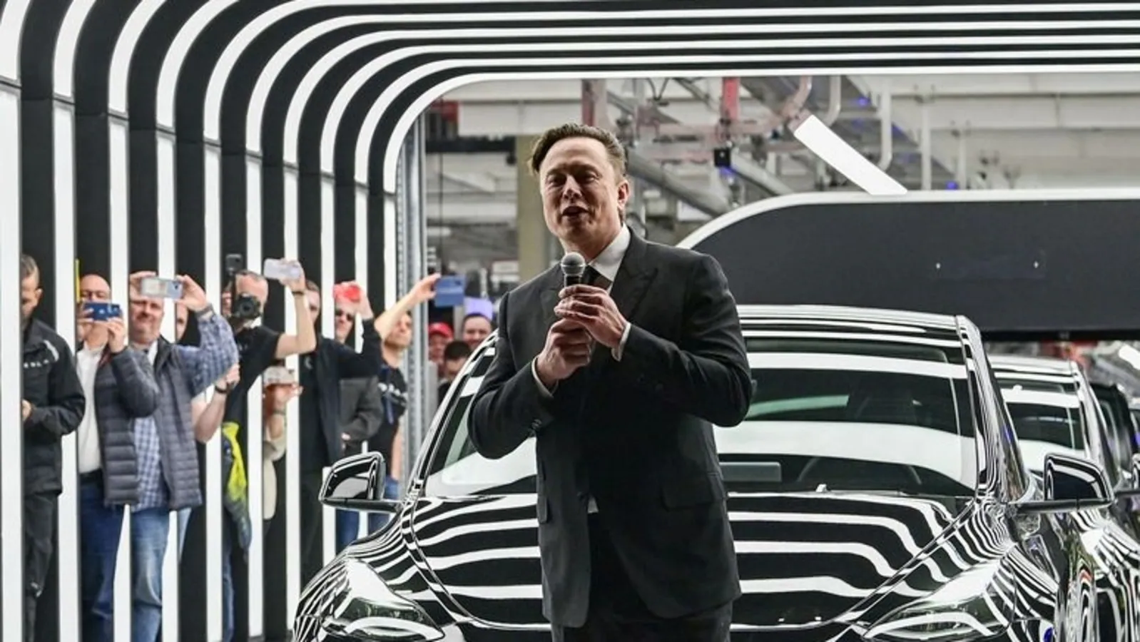 Judge rules Elon Musk’s tweets over taking Tesla private were false, investors say