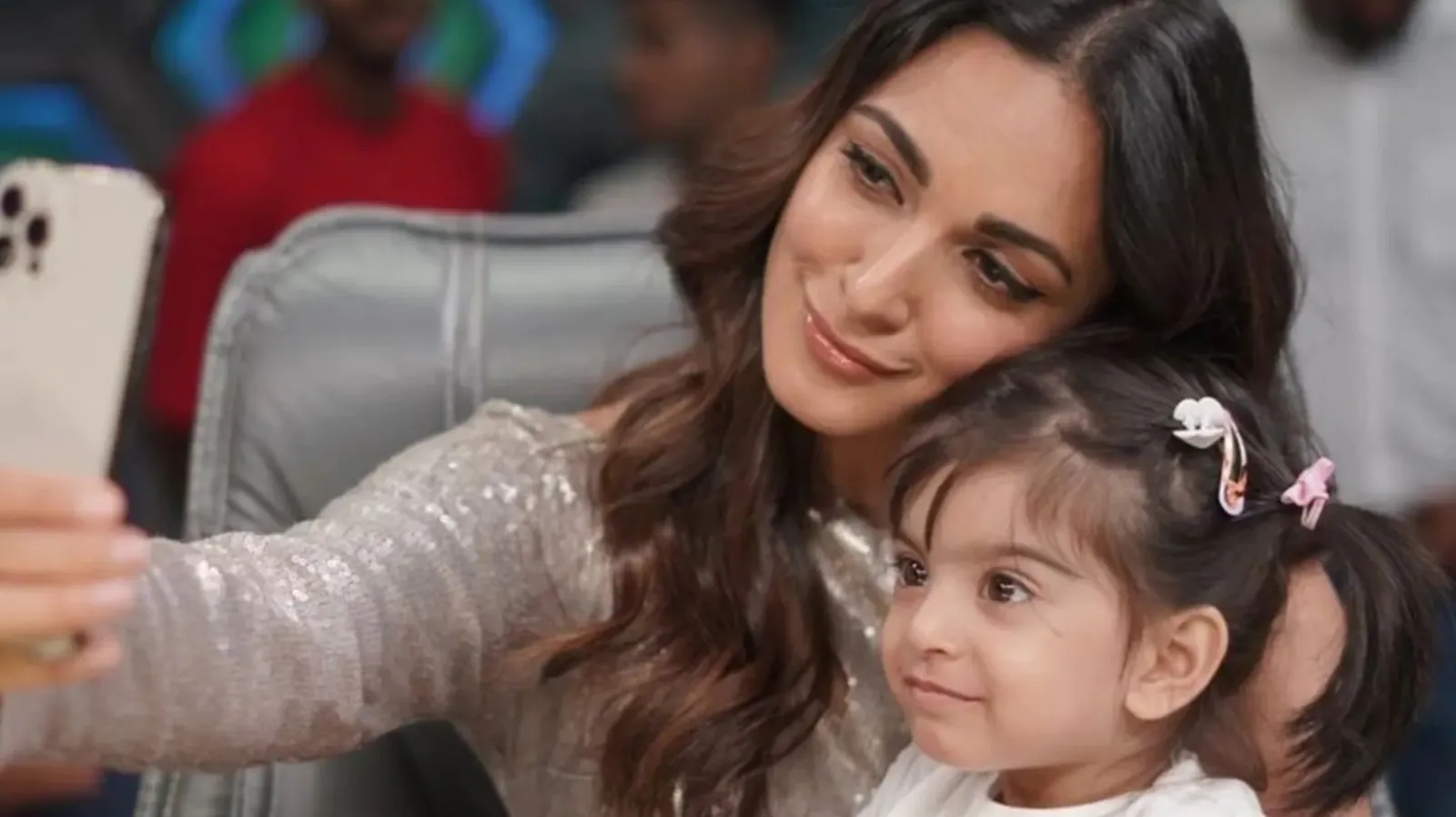 Kiara Advani poses with Jay Bhanushali’s daughter Tara, says she watches her videos when she feels low. See pics