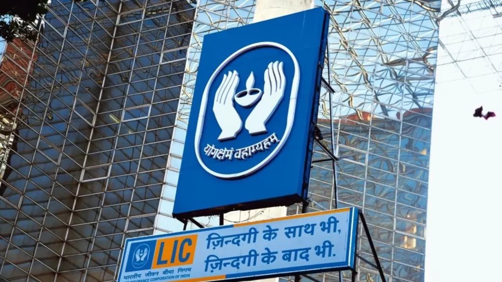 LIC IPO news: Govt considers 7% stake sale for ₹50,000 crore - Report