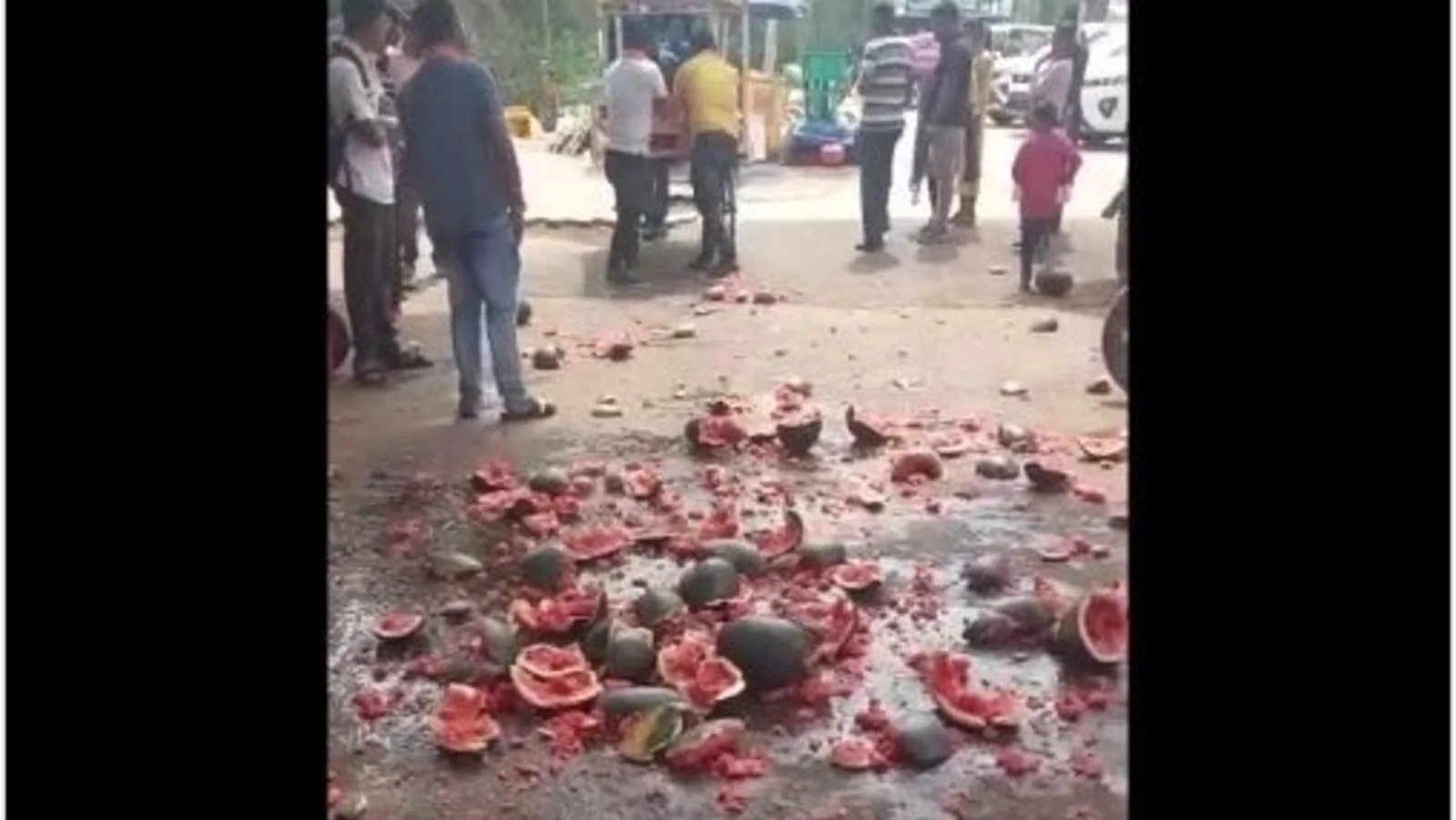 Muslim traders’ carts outside temple vandalised in Karnataka’s Dharwad; video viral