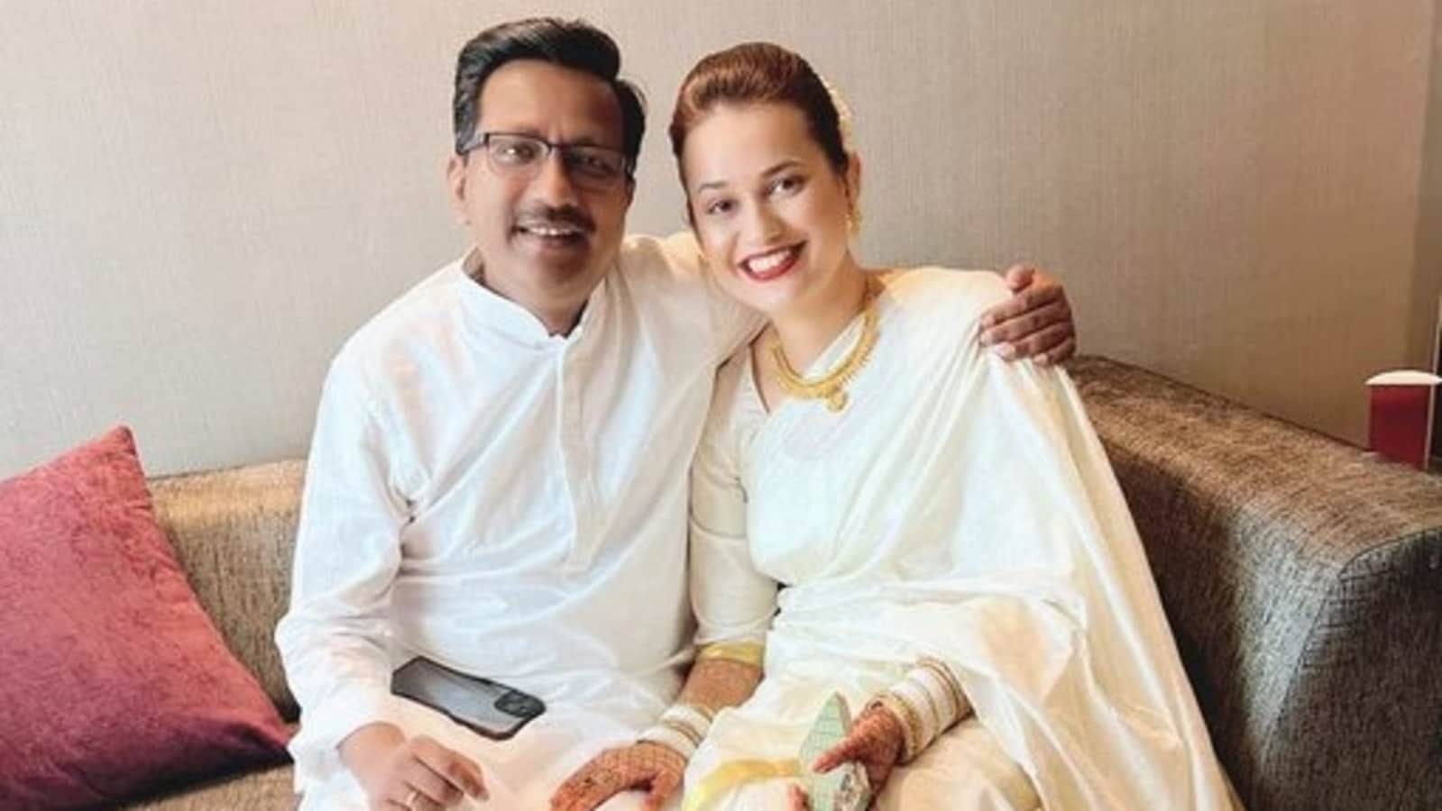‘New profile picture’: IAS officer Tina Dabi posts latest photo with husband