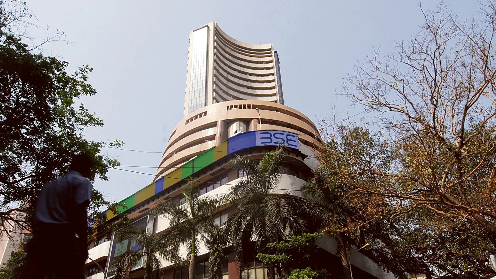 Sensex rises by 229 points to 57,750; Nifty trades at 17,309