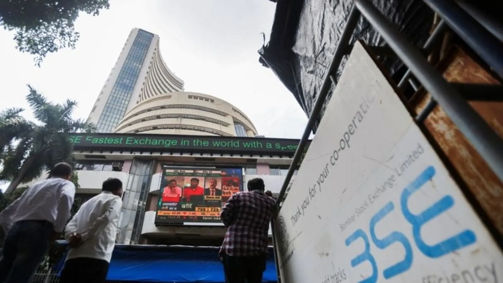 Sensex tanks over 435 points to close session at 60,177, Nifty ends at 17,957