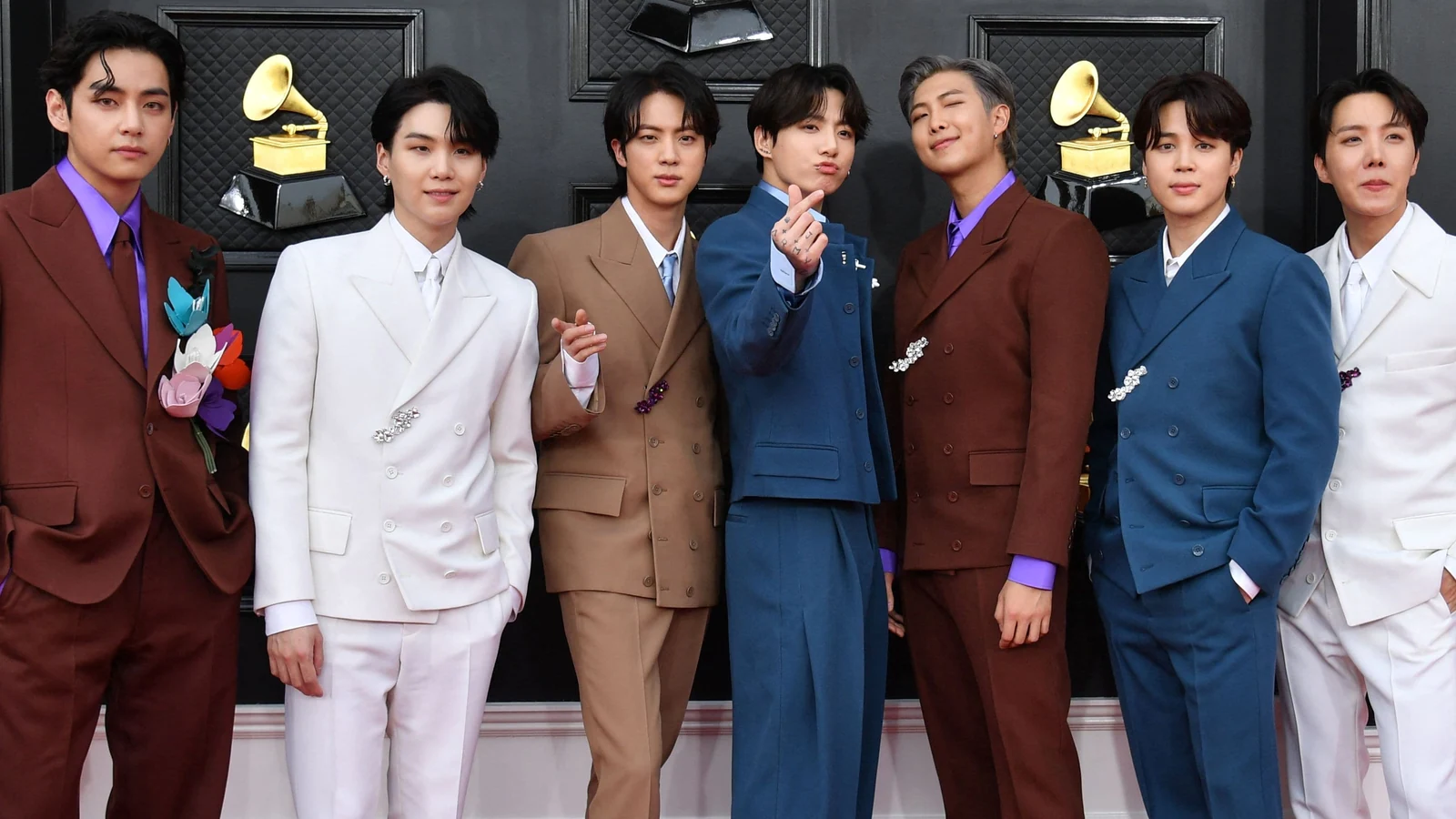 BTS at Grammy Awards 2022: RM, Jin, Suga, J-Hope, Jimin, V, Jungkook serve DYNAMITE looks in chic Louis Vuitton suits