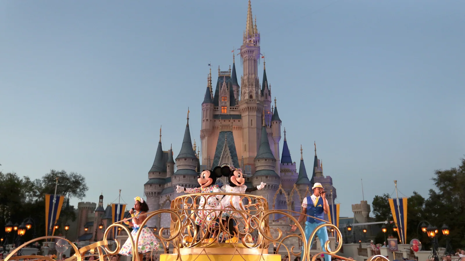 Disney World makes face mask requirements optional for all areas of resort
