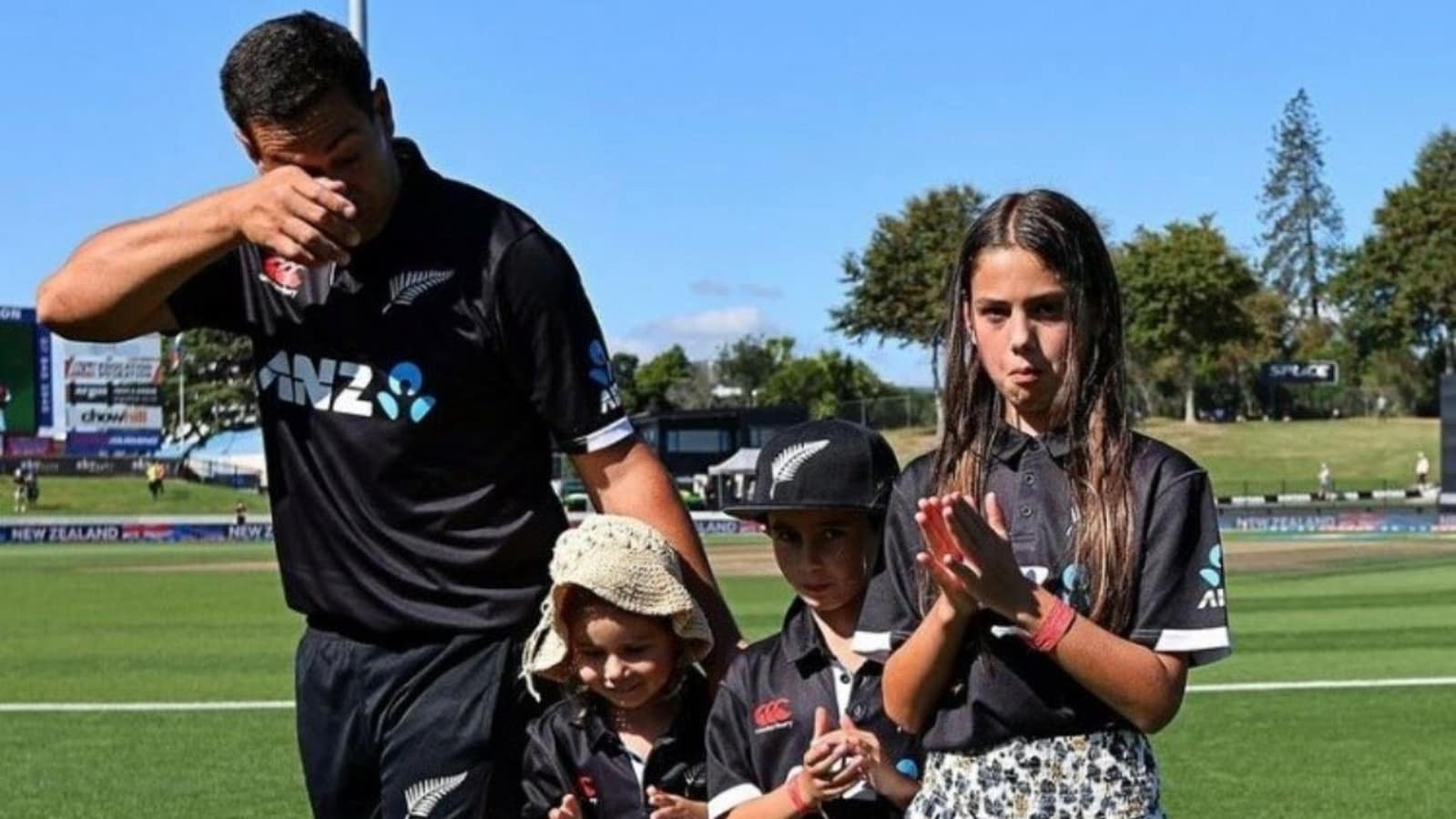 WATCH: Ross Taylor bids emotional goodbye to cricket, receives guard of honour; Kohli, Dravid extend wishes