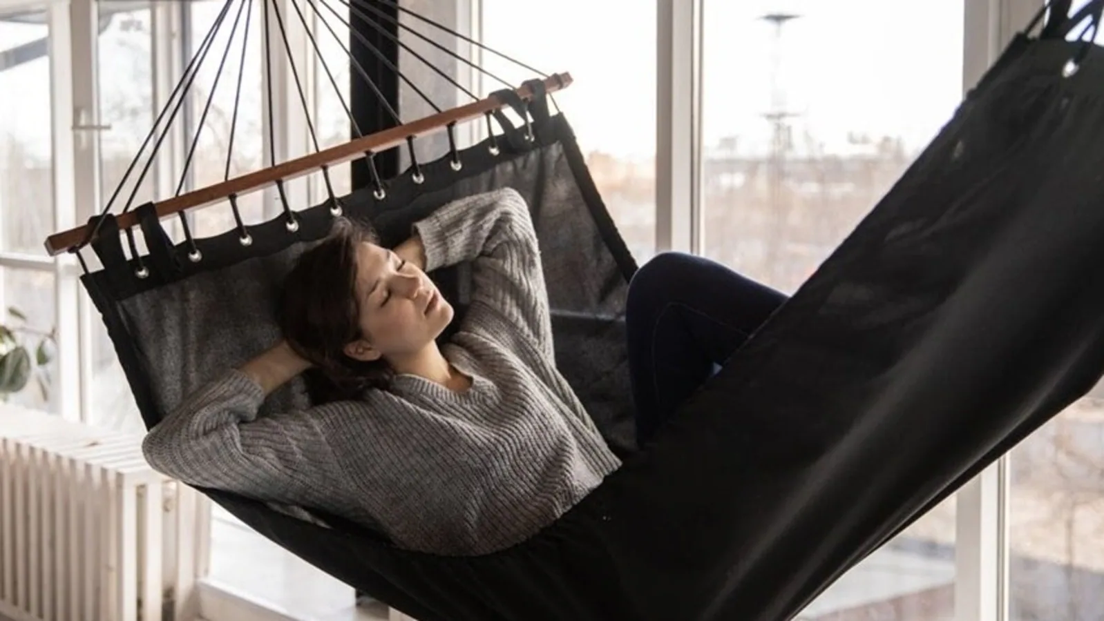 Love napping in afternoon? Expert on ideal time and duration for taking a nap