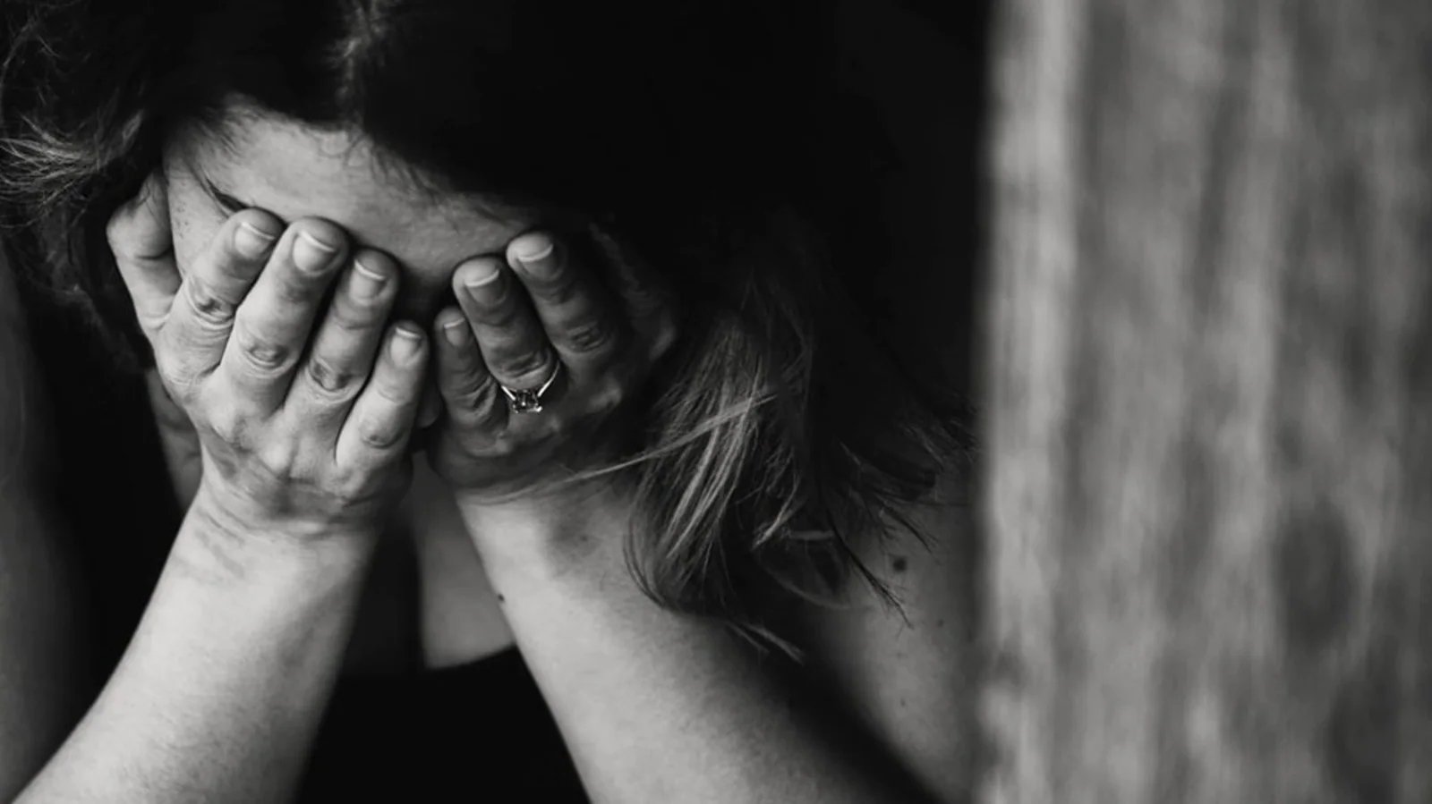 5 hidden signs of stress in your body to watch out for