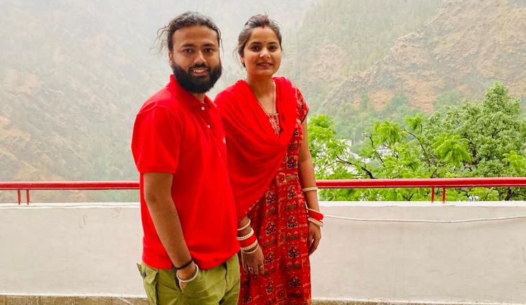 Appi Badmash and Jaspreet Kaur took blessings at Vaishno Devi temple for their first song