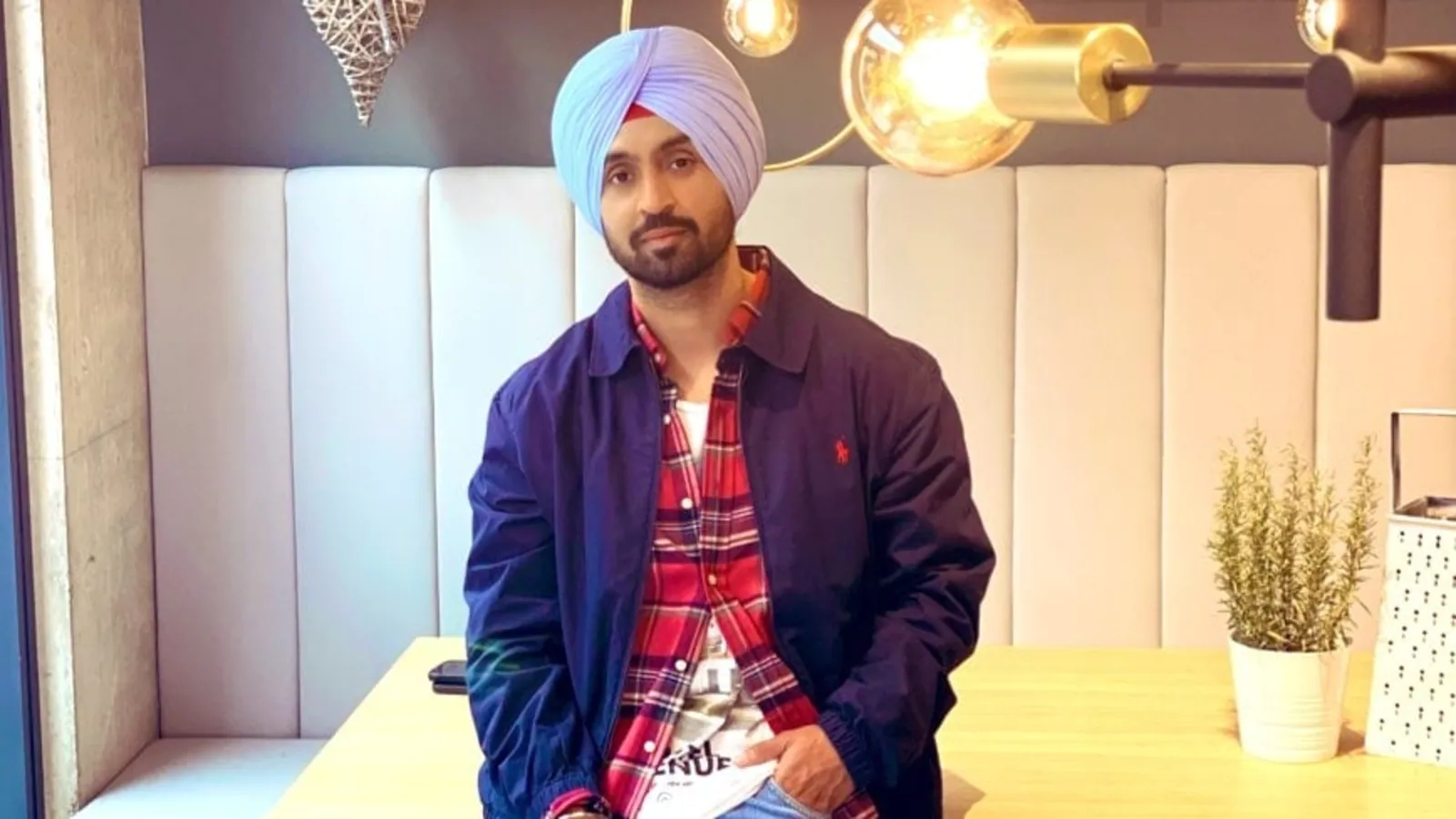 Diljit Dosanjh reacts as Twitter user asks about his ‘obsession with lip-syncing’ at concert: ‘Enu hardwork kende aa’