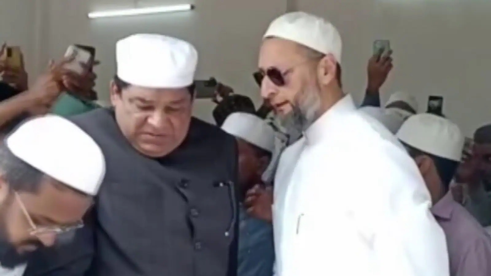 Eid-al-Fitr 2022: Asaduddin Owaisi offers Namaz in Hyderabad, greets people