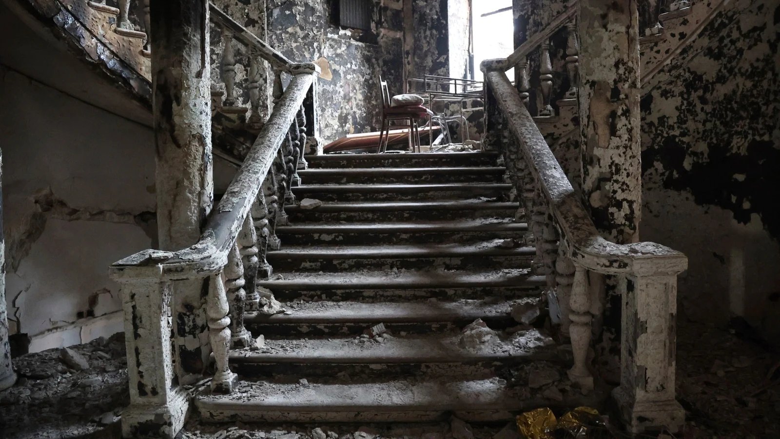 Evidence points to 600 dead in Russian airstrike on theatre in Ukraine’s Mariupol