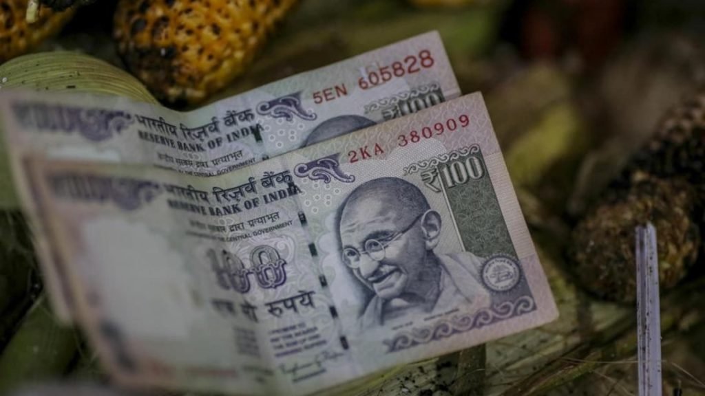 FPIs withdraw ₹6,400 crore from equity markets in May so far