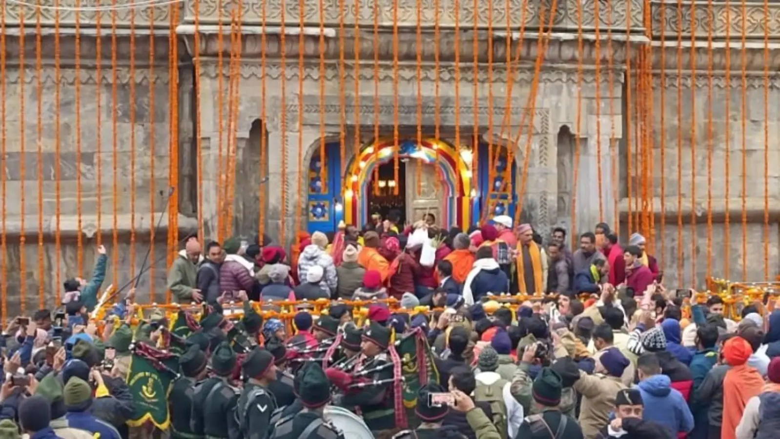 Grand opening of Kedarnath temple for devotees, CM in attendance