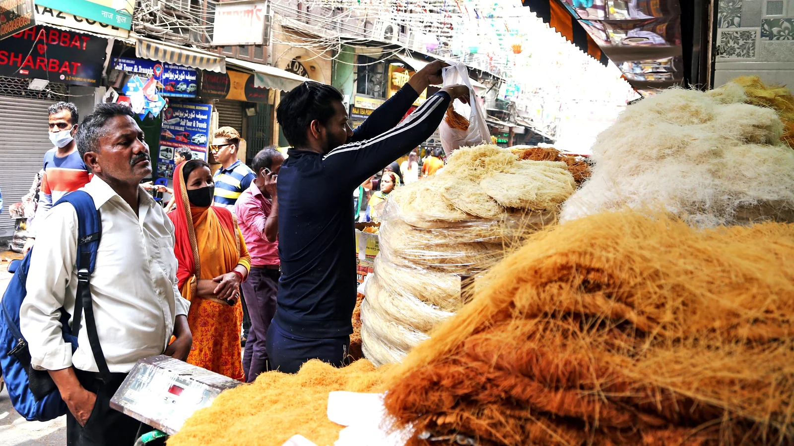 Huge crowd at Delhi’s Jama Masjid market as people throng for Eid shopping