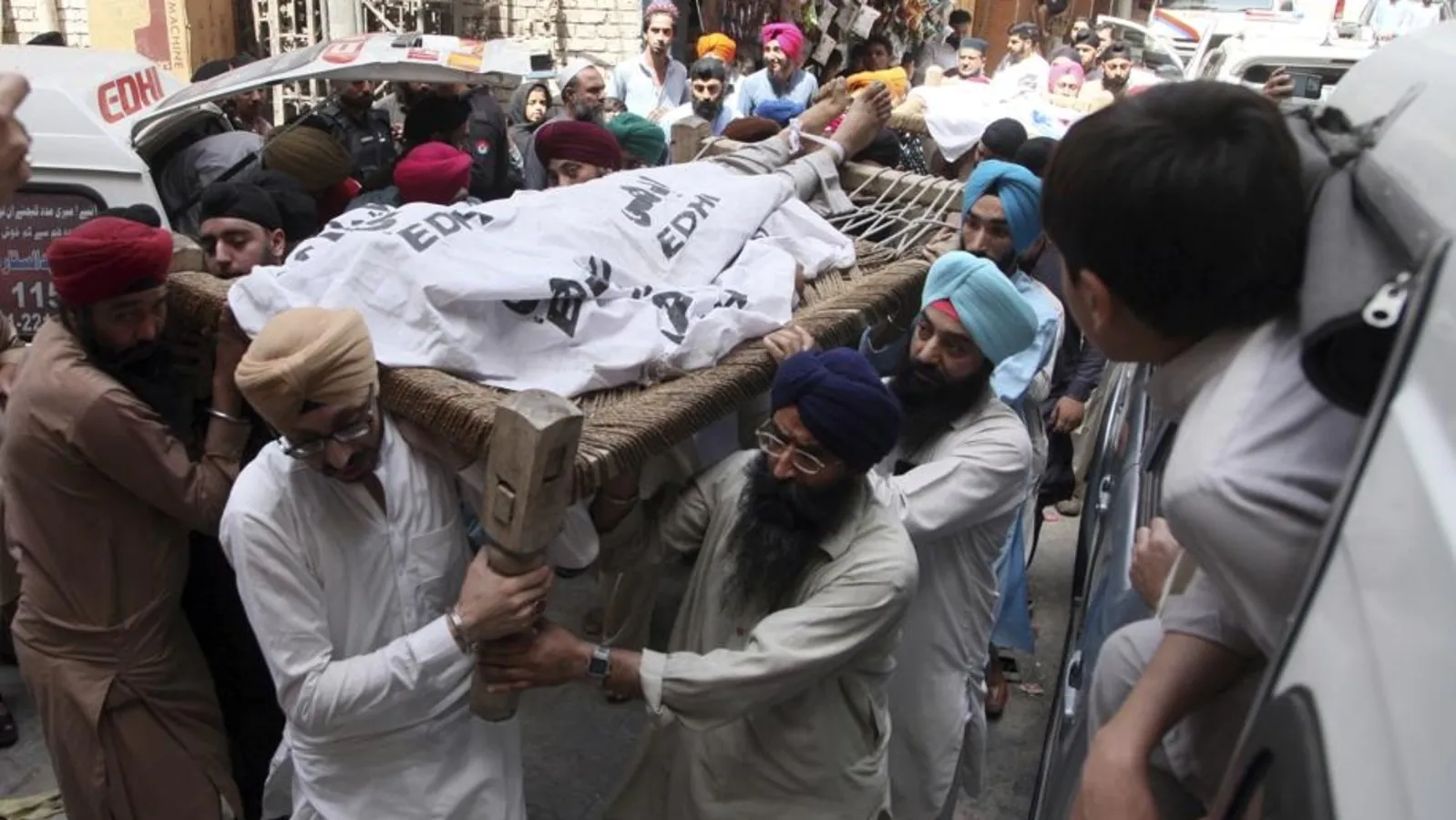 India asks Pak to punish those behind killing of two Sikh traders