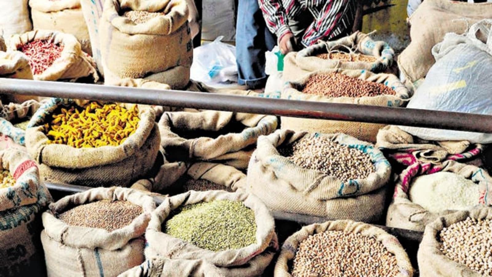 Inflation surges to 8-year high, interest rate hike may be on cards