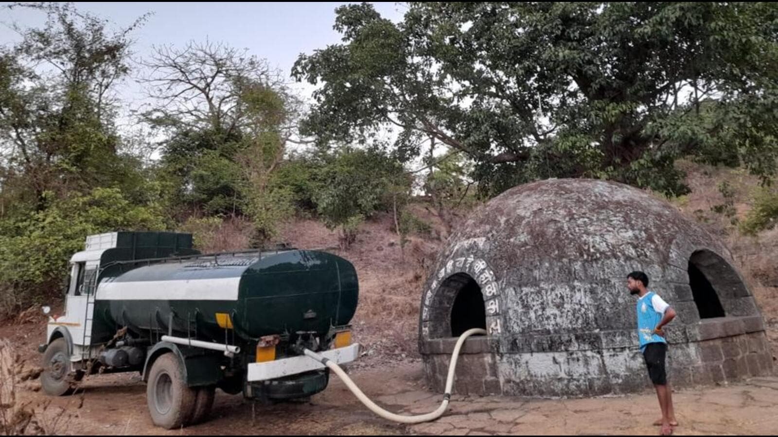 Kalyan resident group organises tankers for water-hit Biwalwadi village