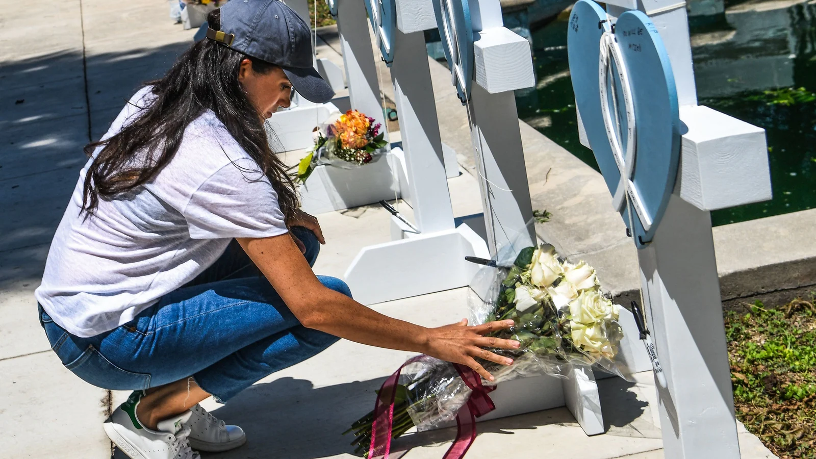 Meghan Markle visits Texas, pays respects to victims of mass shooting as a ‘mother’