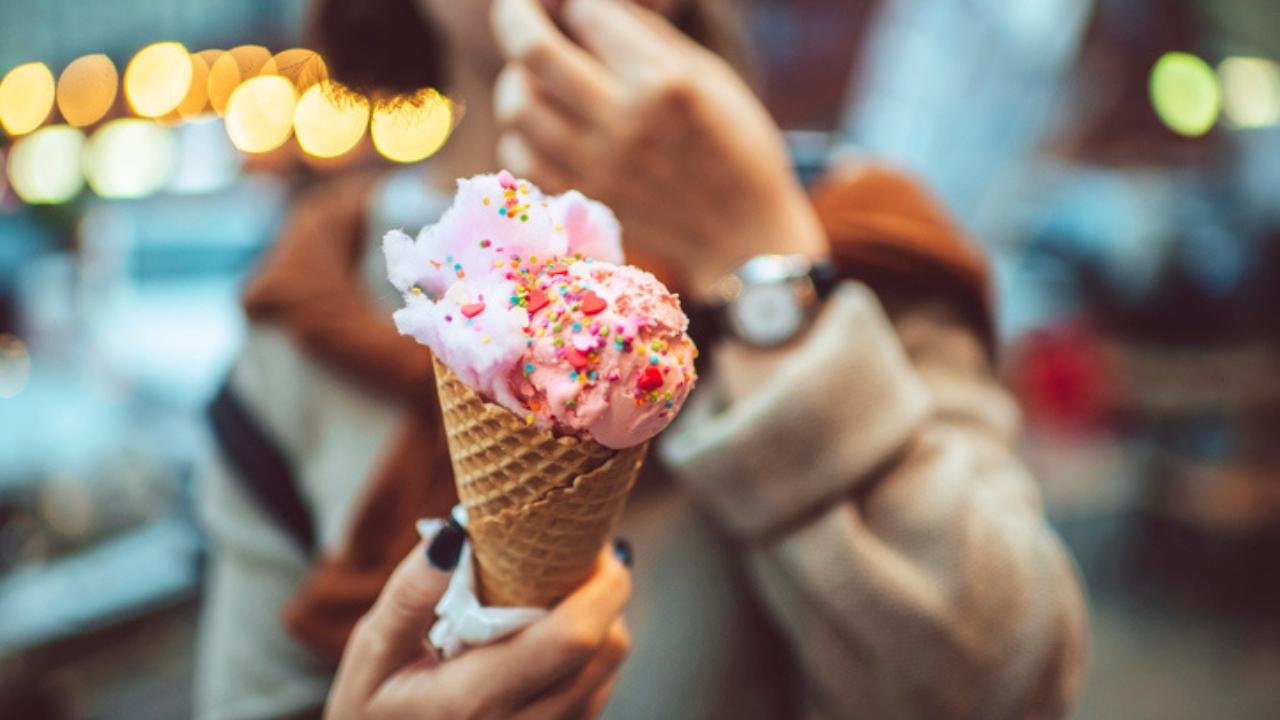 Desserts, but not for kids! New York shop offers kinky treats with erotic art