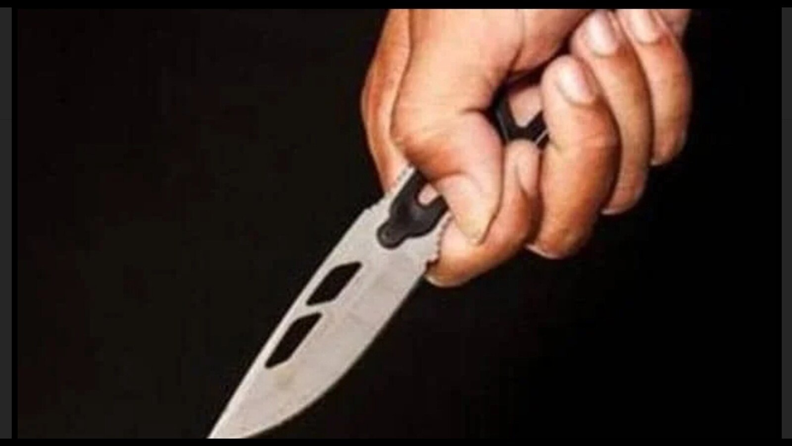Police hunt for man for attacking Dombivli jeweller with knife