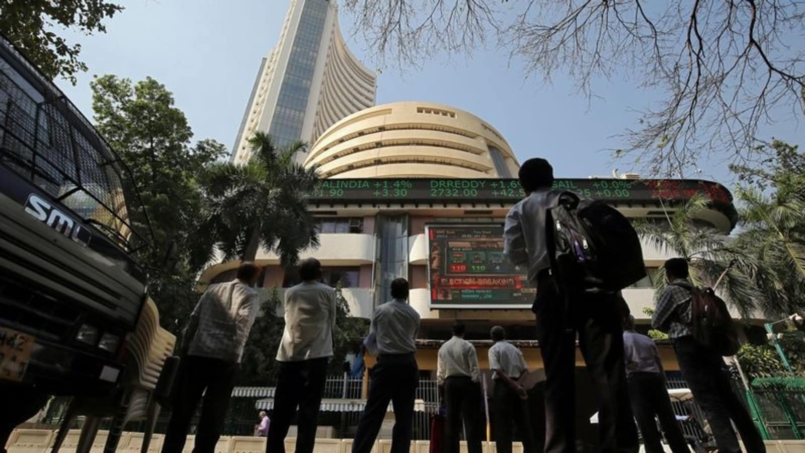 Sensex sheds 85 points to end day at 56,976; Nifty down by 33 points