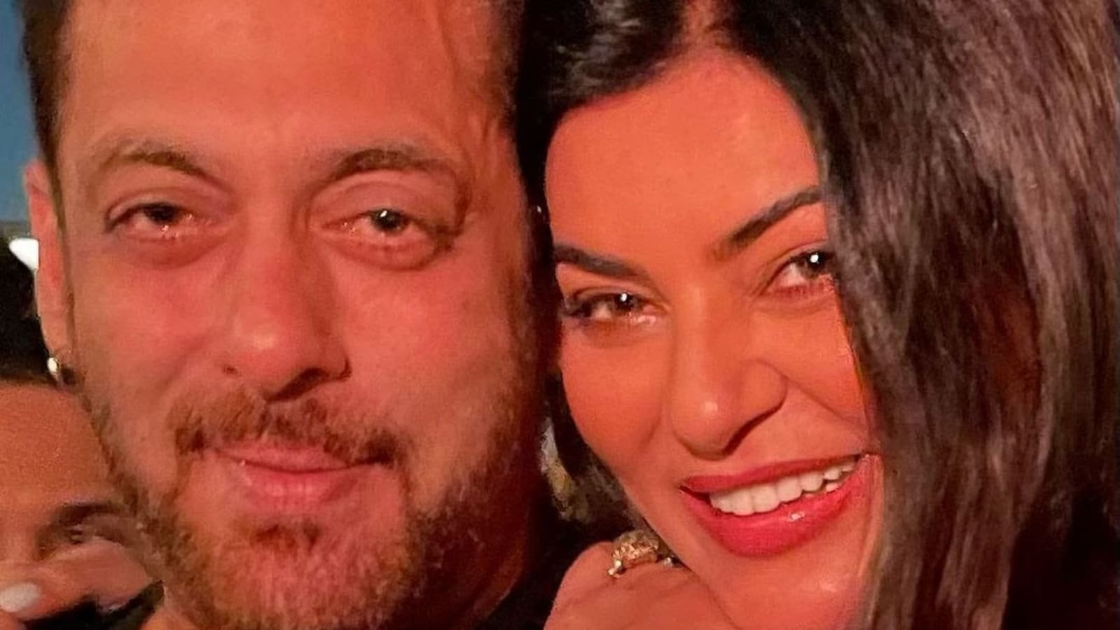 Sushmita Sen poses with Salman Khan in new pic from Arpita Khan’s Eid party, fans request them for Biwi No 1 sequel