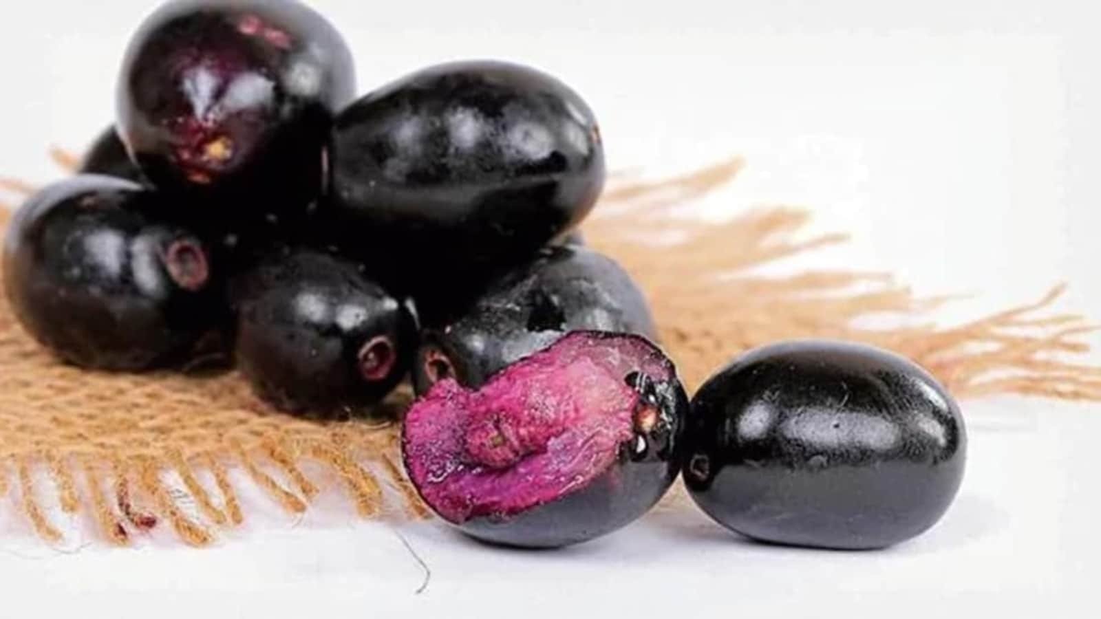 Jamun is an excellent addition to your summer diet. Health experts reveal benefits of the black plum or Java plum