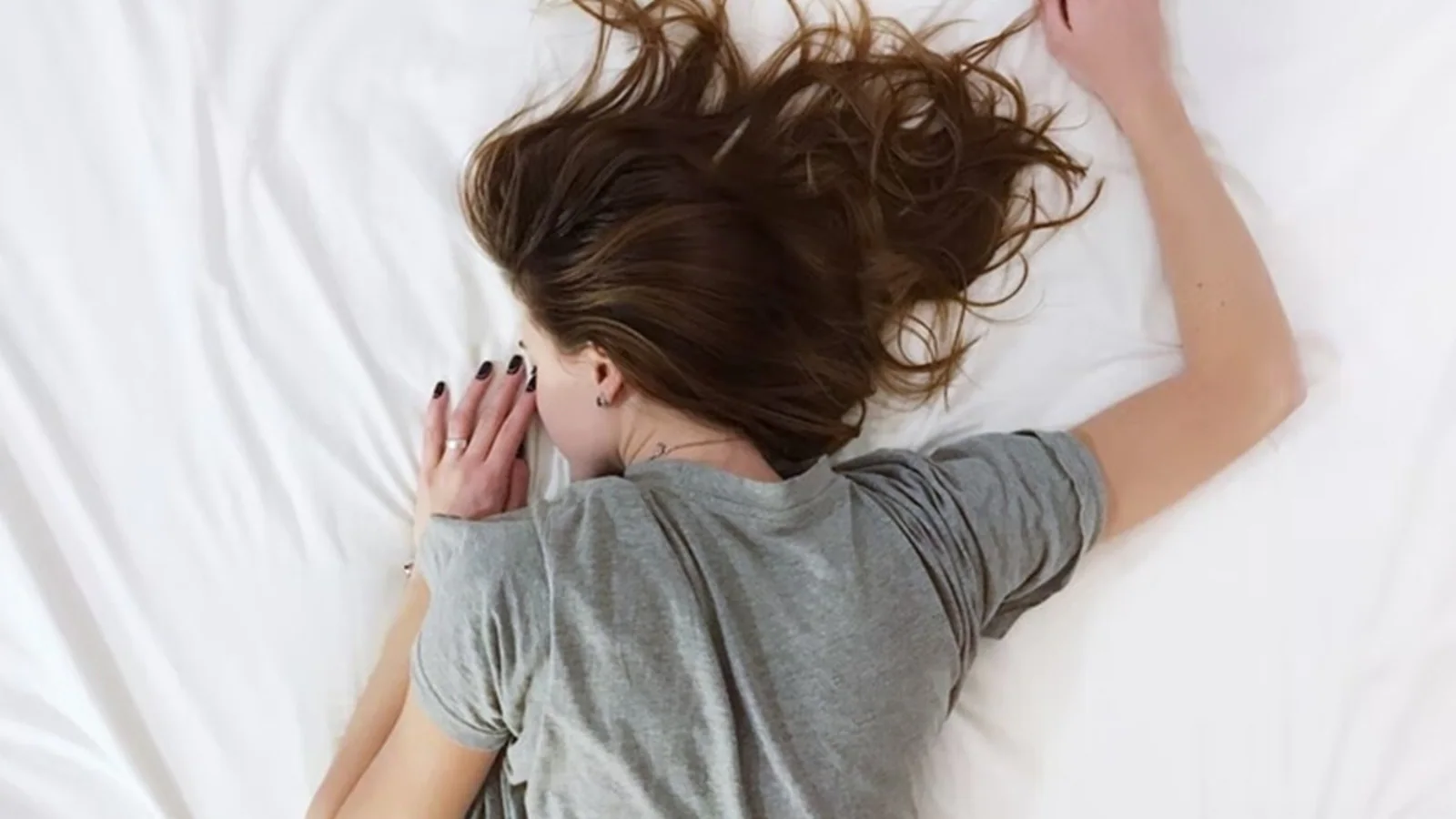 Do you sweat in your sleep? Experts on 7 reasons why it may happen