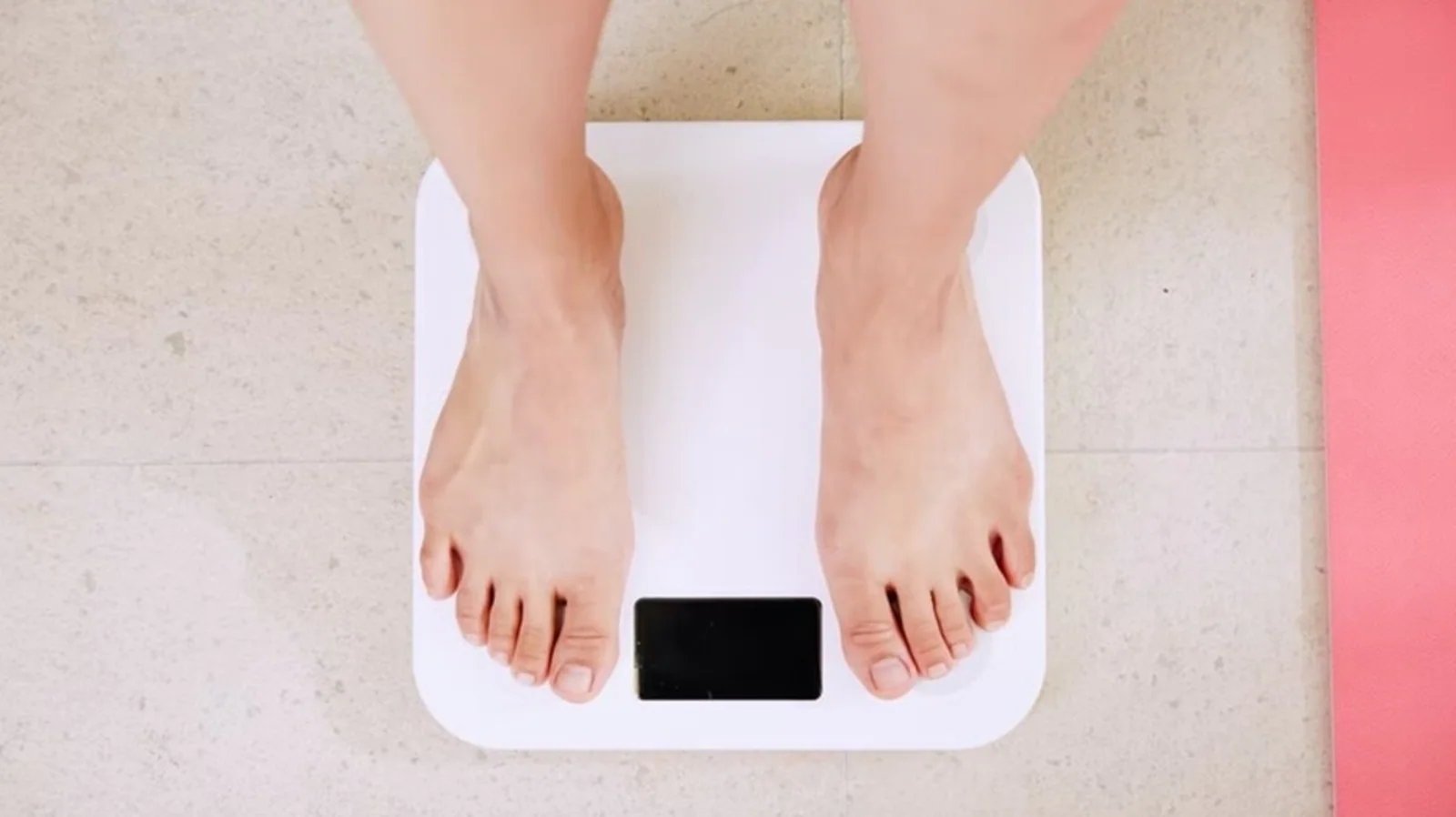 Gaining weight due to water retention? Easy tips to get rid of water weight naturally